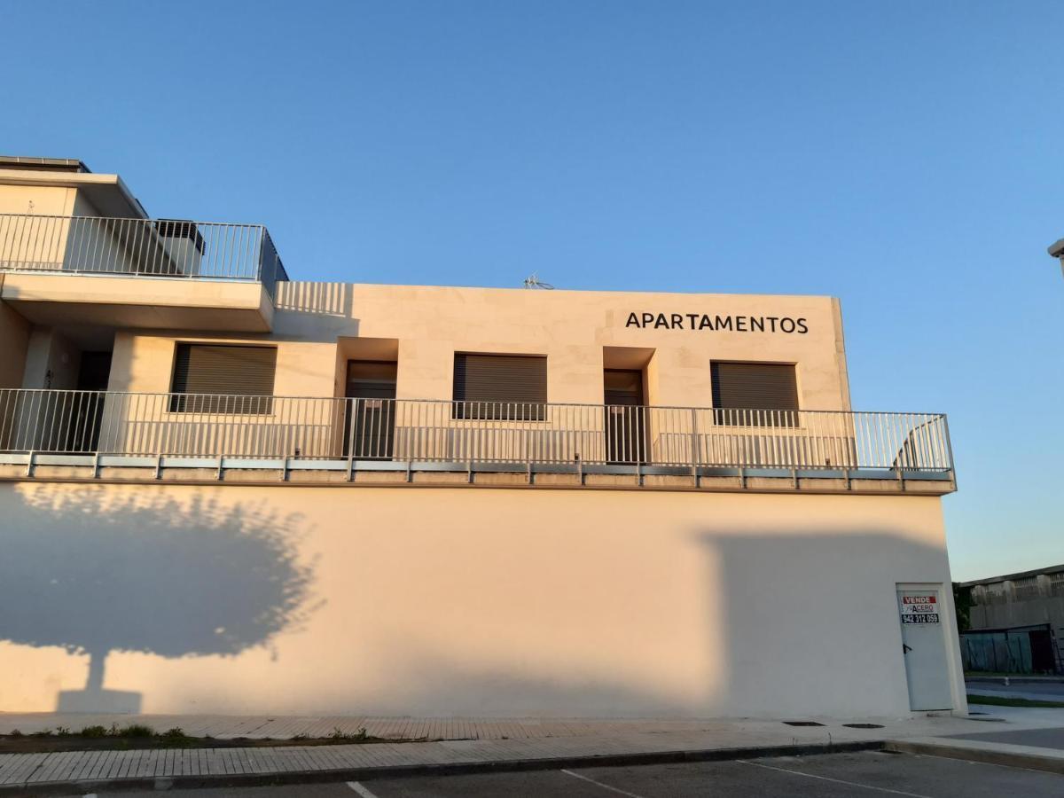 Apartamentos Salitre Soto de la Marina Buitenkant foto